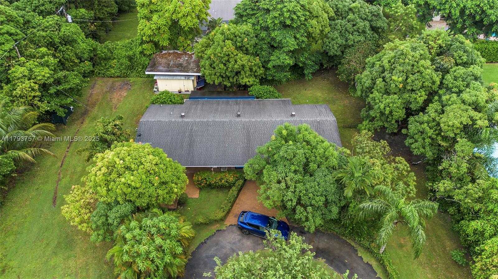 Small Image of 13101 SOUTH WEST 82ND AVE, Pinecrest Number 40
