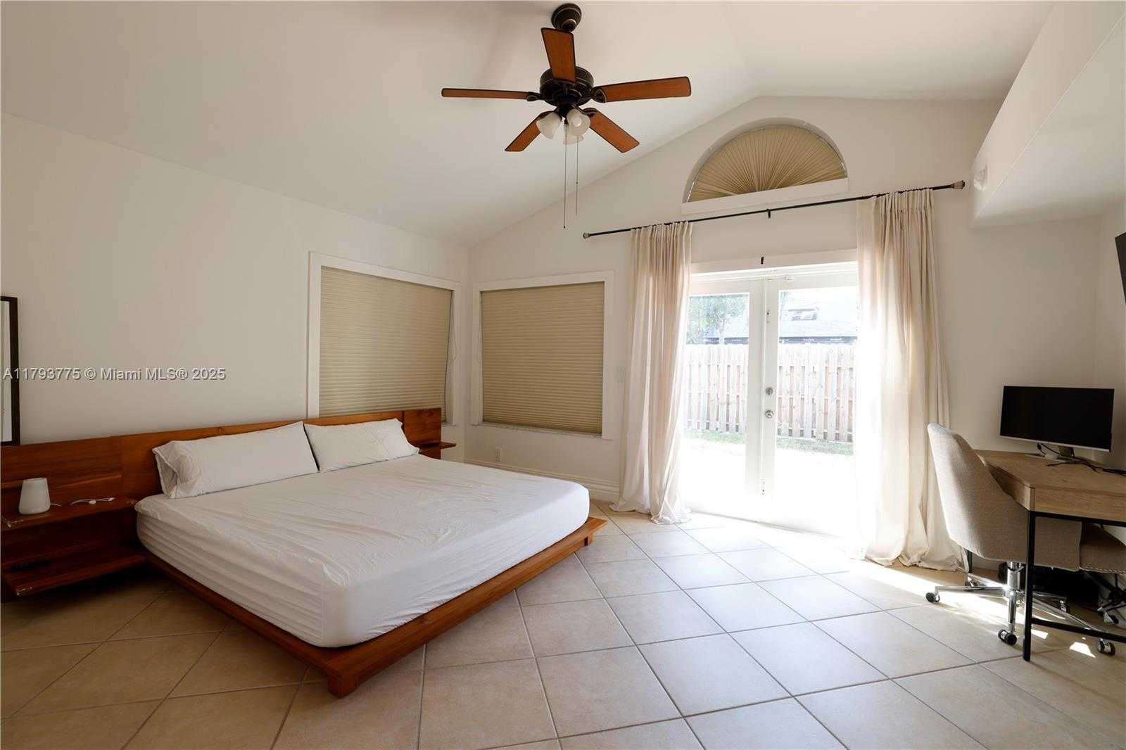 Small Image of 10181 NORTH WEST 4TH ST, Plantation Number 12