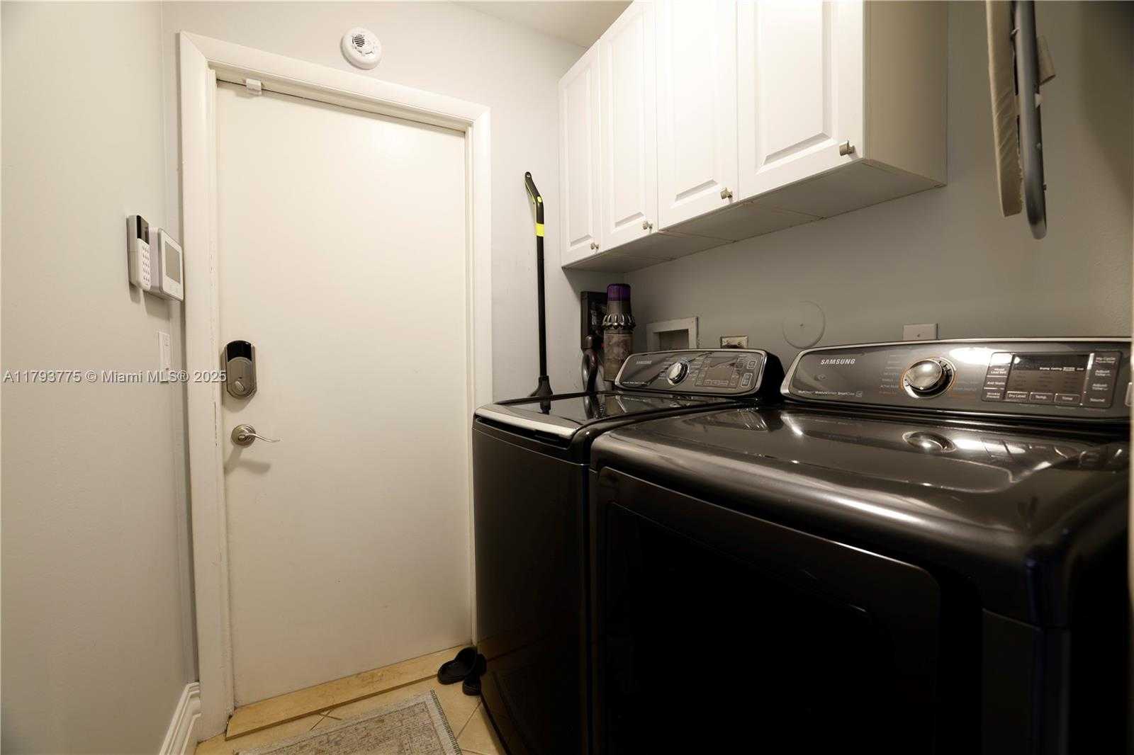 Small Image of 10181 NORTH WEST 4TH ST, Plantation Number 23