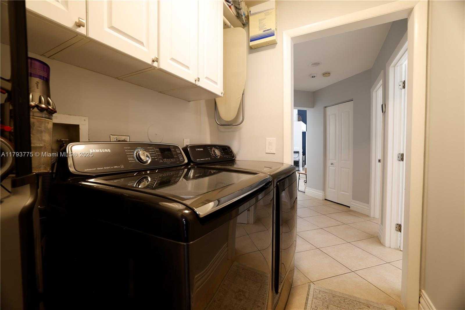 Small Image of 10181 NORTH WEST 4TH ST, Plantation Number 24