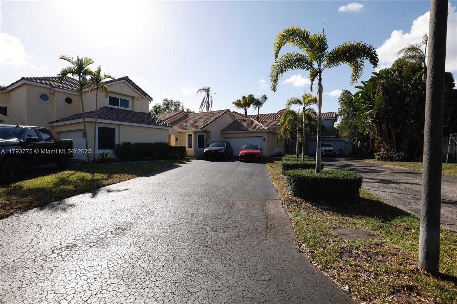 Small Image of 10181 NORTH WEST 4TH ST, Plantation Number 27