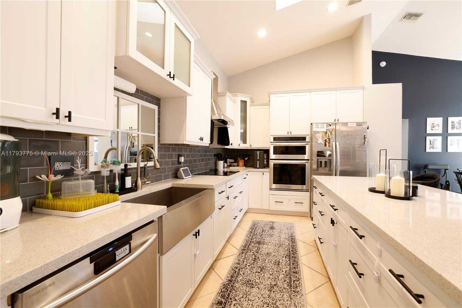 Small Image of 10181 NORTH WEST 4TH ST, Plantation Number 7