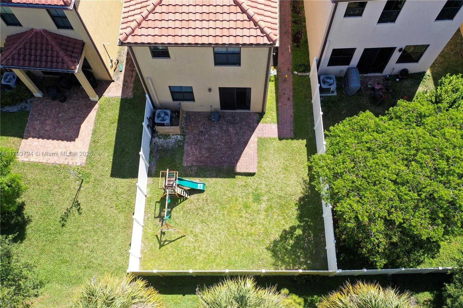 Small Image of 4859 NORTH WEST 55TH PL, Tamarac Number 19