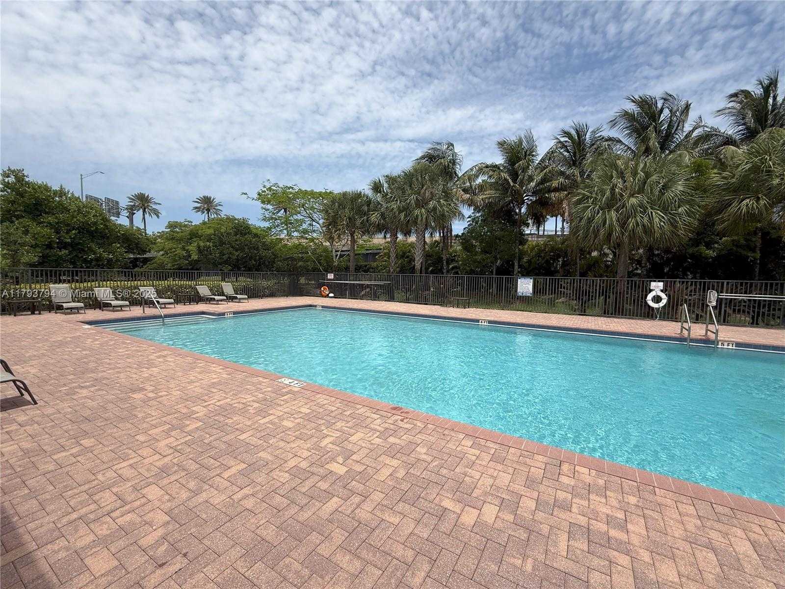 Small Image of 4859 NORTH WEST 55TH PL, Tamarac Number 24