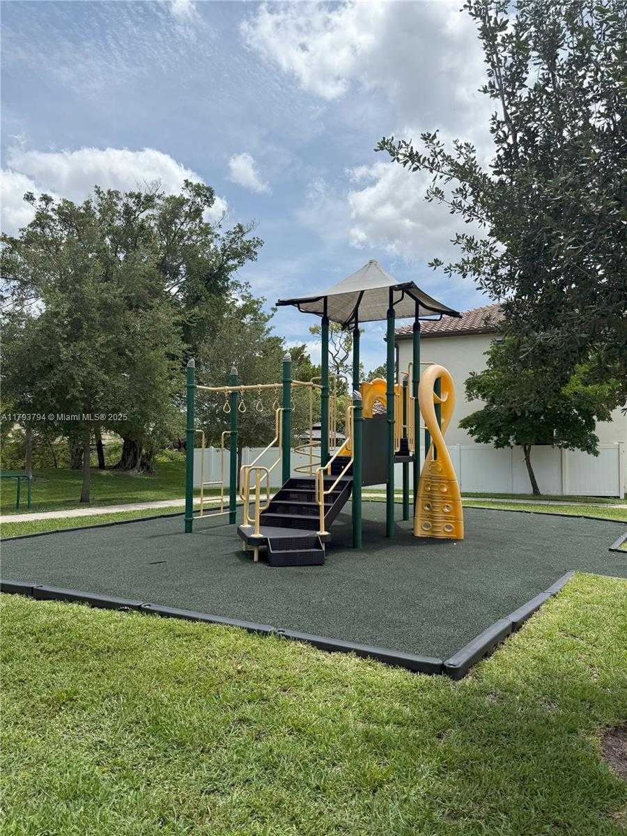 Small Image of 4859 NORTH WEST 55TH PL, Tamarac Number 29