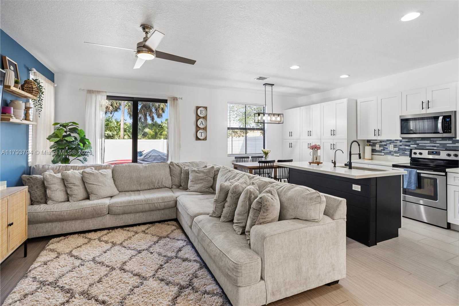 Small Image of 4859 NORTH WEST 55TH PL, Tamarac Number 3