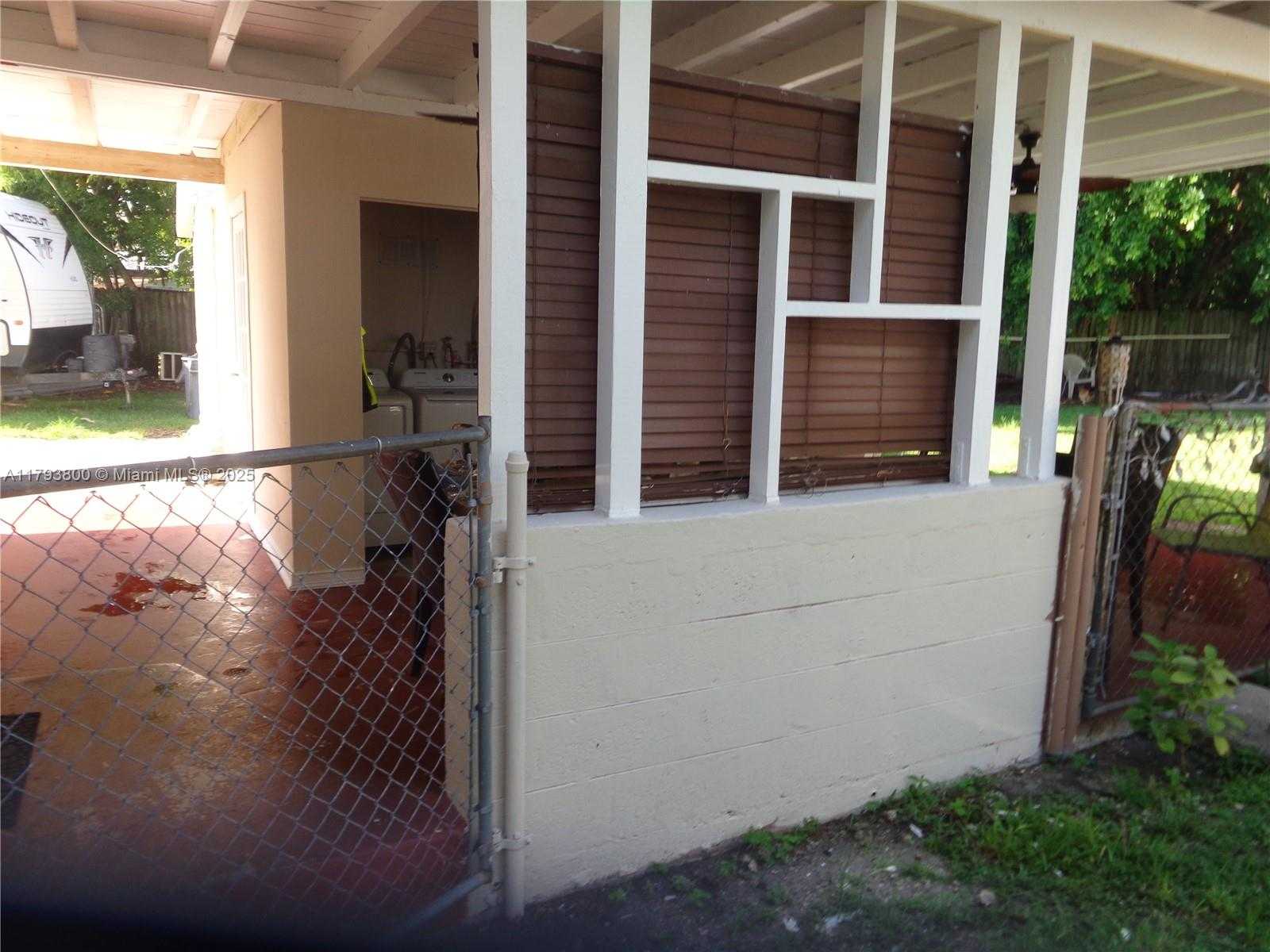 Small Image of 10020 DOMINICAN DR, Cutler Bay Number 13
