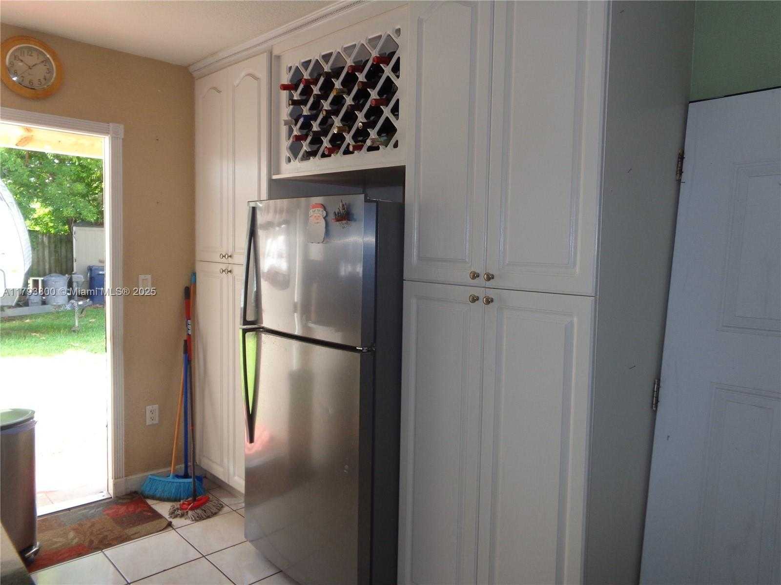 Small Image of 10020 DOMINICAN DR, Cutler Bay Number 16