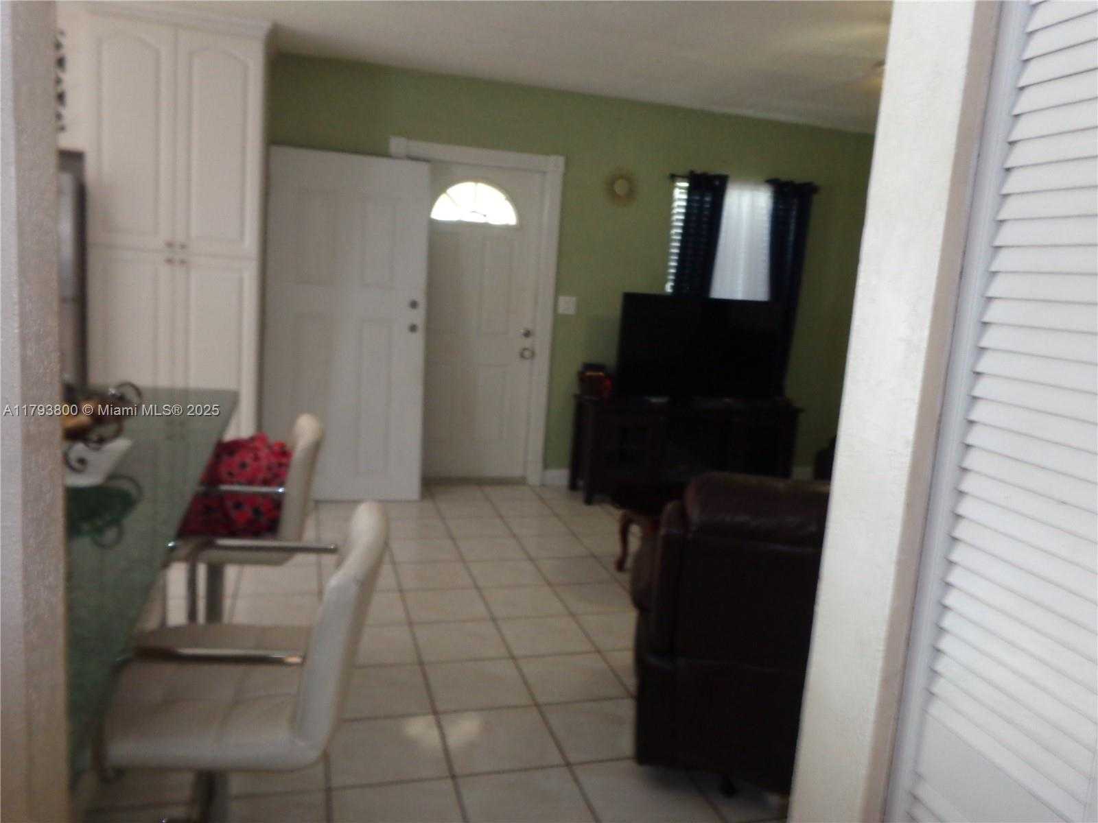 Small Image of 10020 DOMINICAN DR, Cutler Bay Number 26