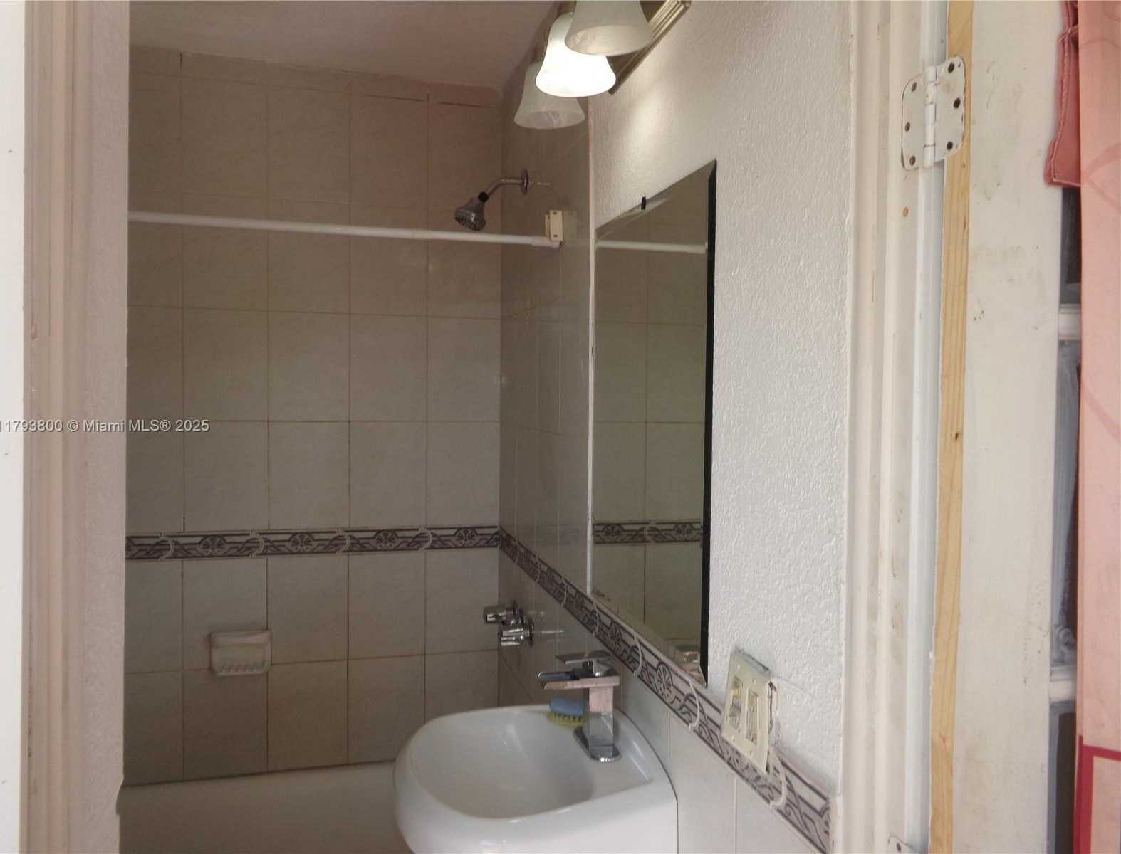 Small Image of 10020 DOMINICAN DR, Cutler Bay Number 31