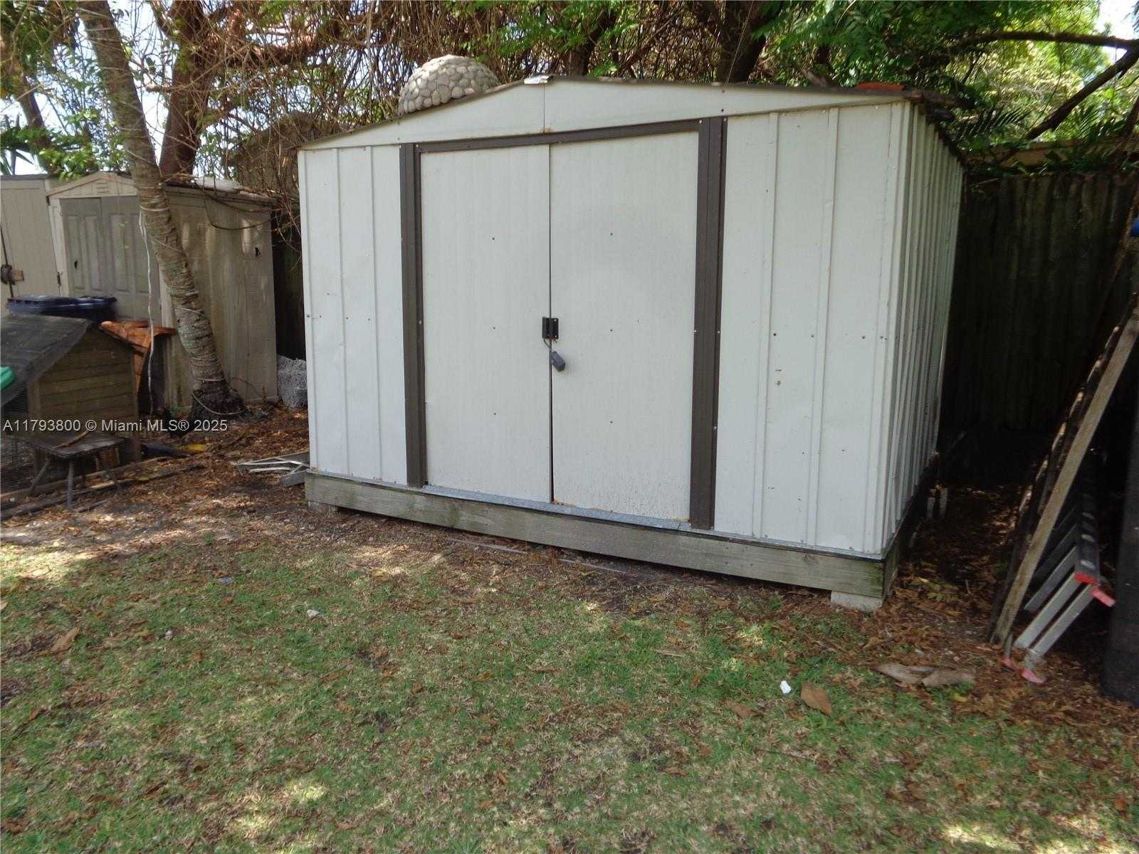 Small Image of 10020 DOMINICAN DR, Cutler Bay Number 4
