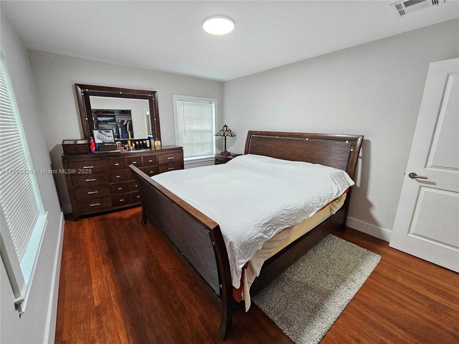 Small Image of 12120 NORTH EAST 11TH PL, North Miami Number 15