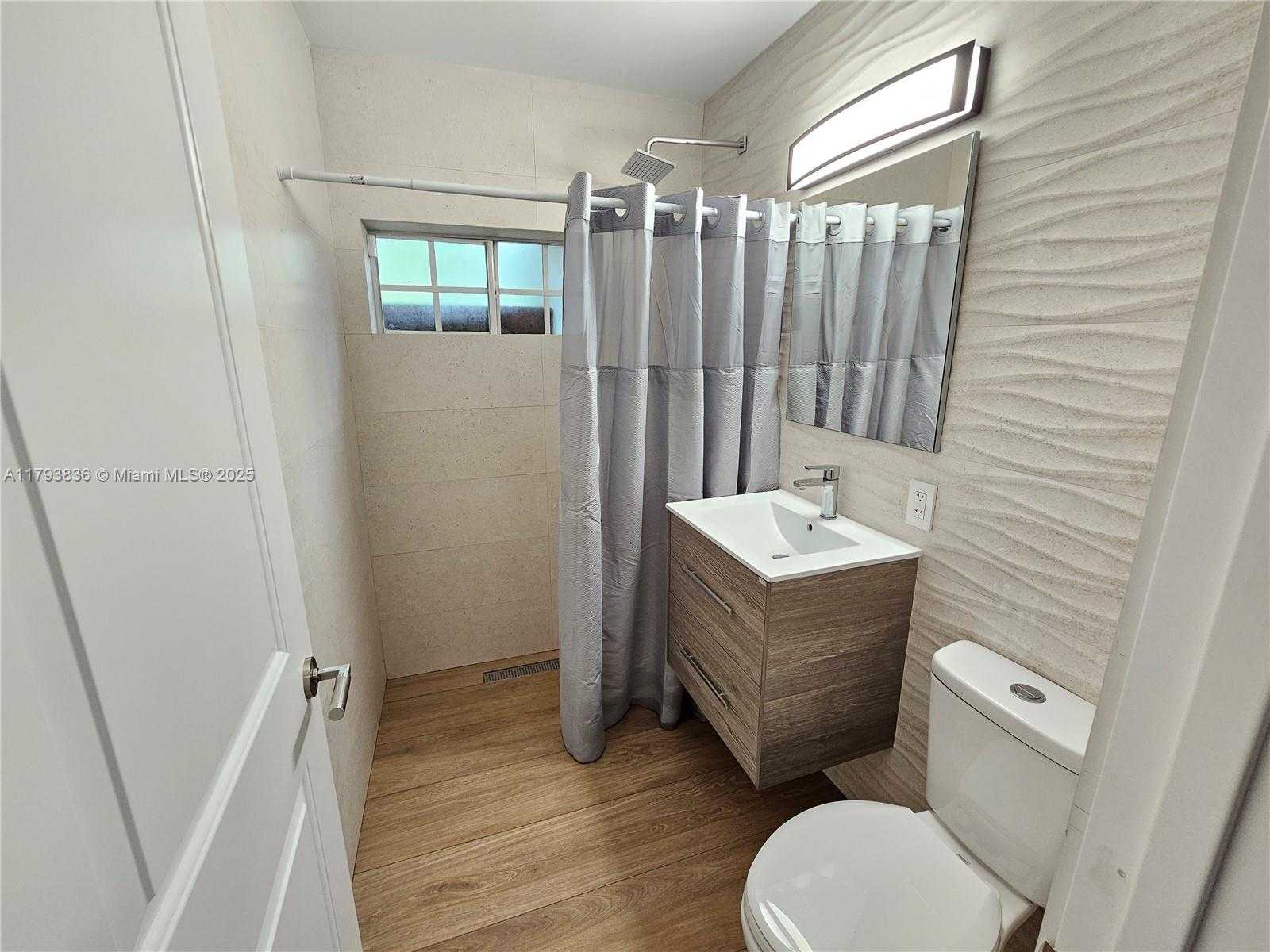 Small Image of 12120 NORTH EAST 11TH PL, North Miami Number 17