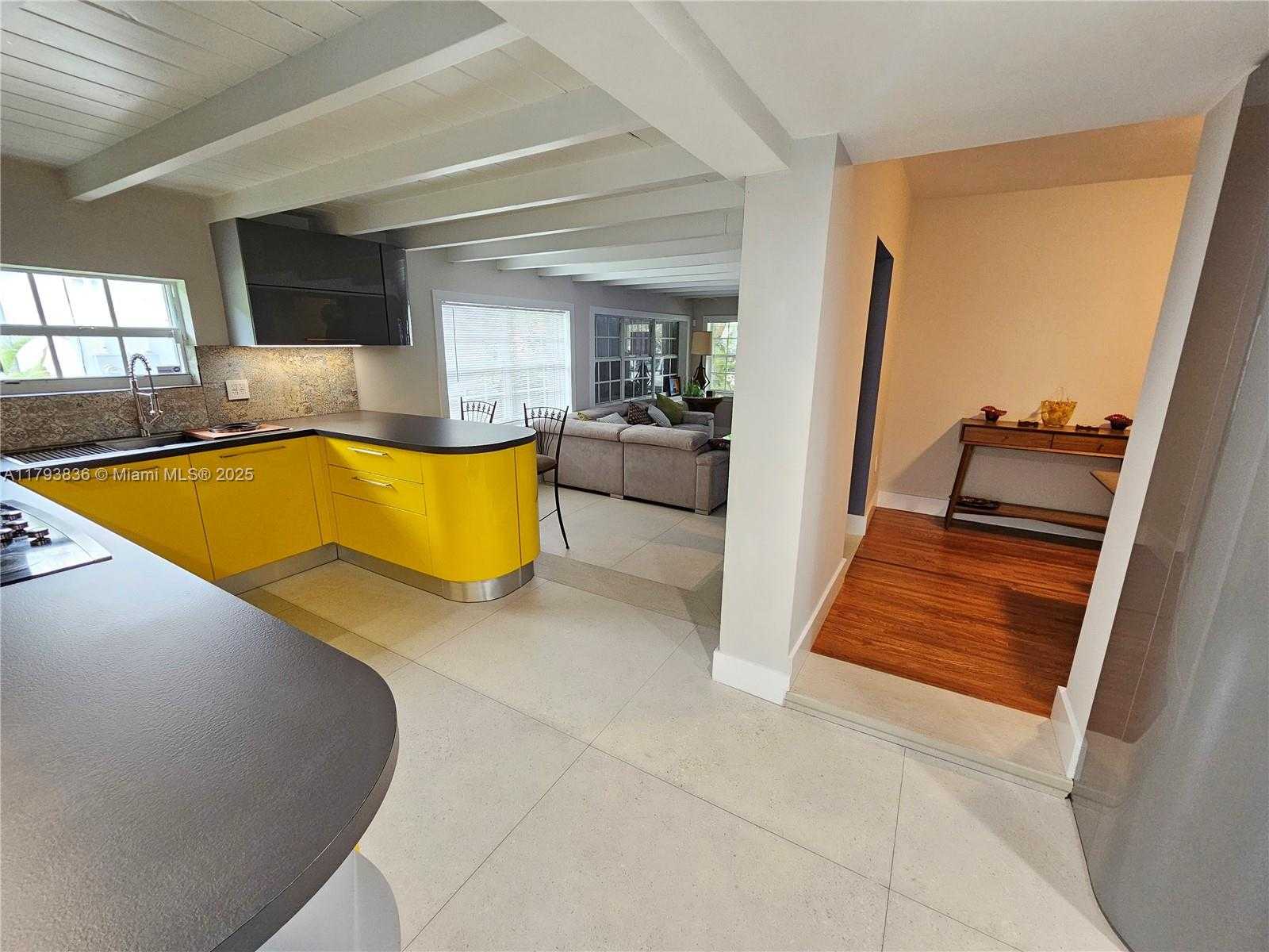 Small Image of 12120 NORTH EAST 11TH PL, North Miami Number 42