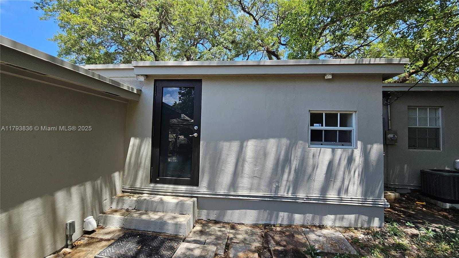 Small Image of 12120 NORTH EAST 11TH PL, North Miami Number 55