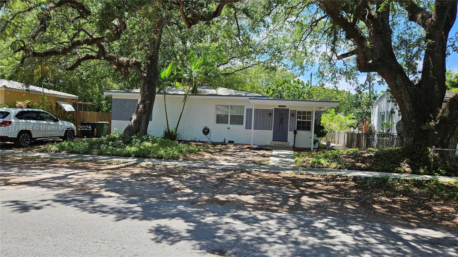 Small Image of 12120 NORTH EAST 11TH PL, North Miami Number 58