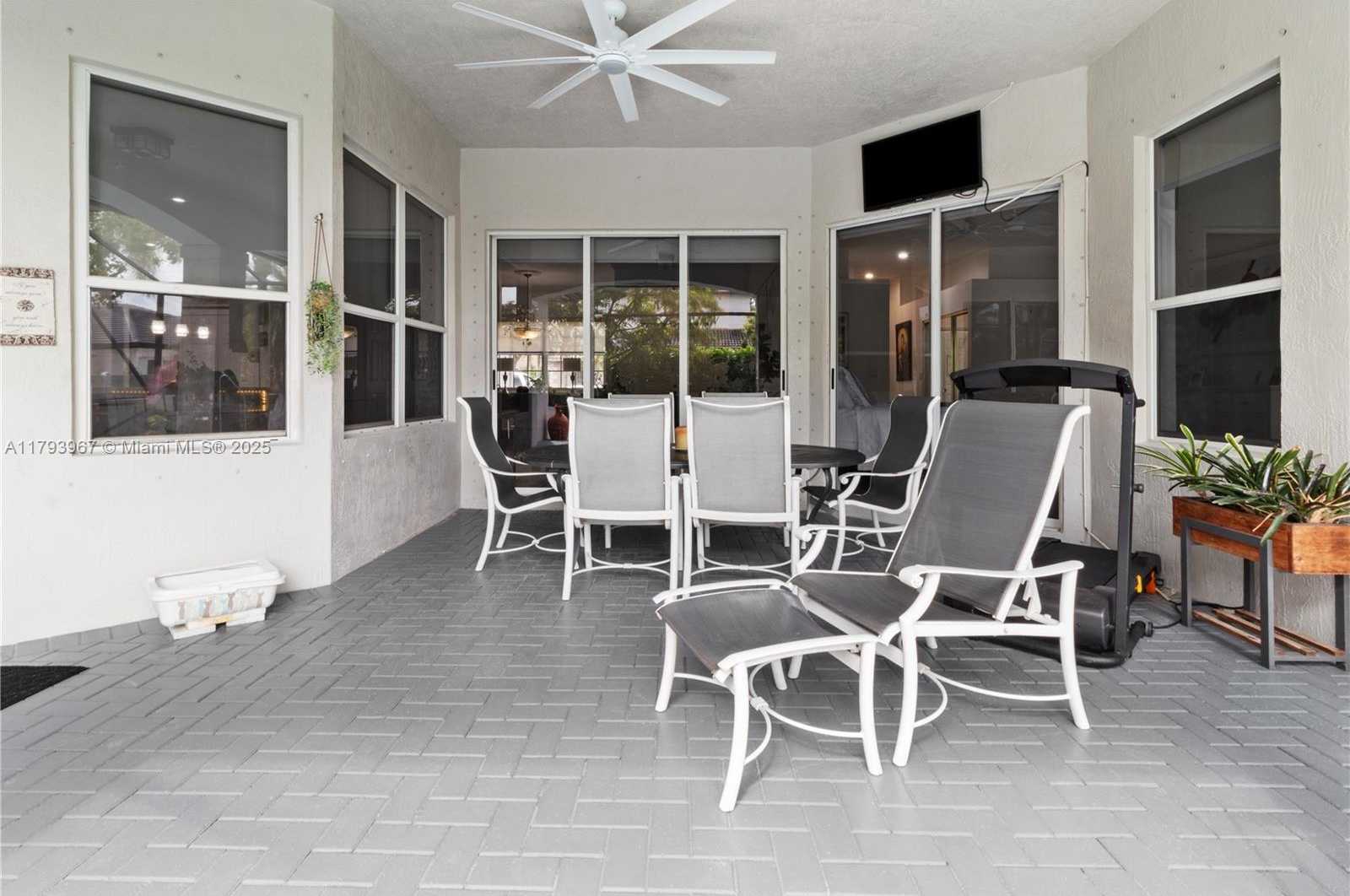 Small Image of 1046 SOUTH WEST 159TH WAY, Pembroke Pines Number 31