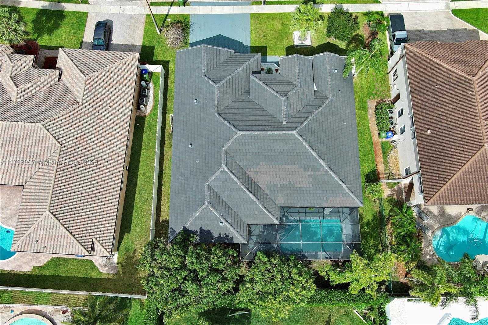 Small Image of 1046 SOUTH WEST 159TH WAY, Pembroke Pines Number 40