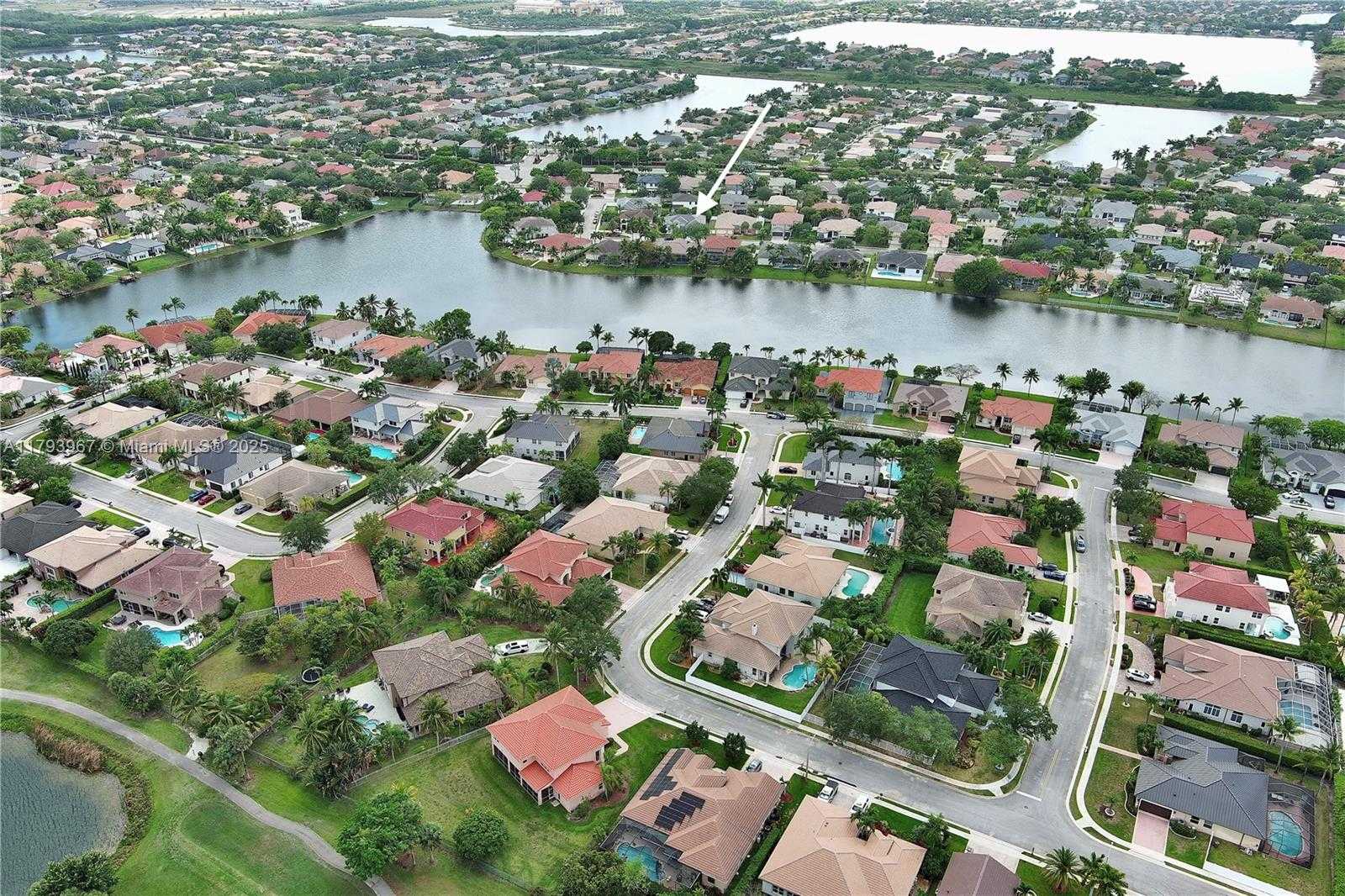 Small Image of 1046 SOUTH WEST 159TH WAY, Pembroke Pines Number 41