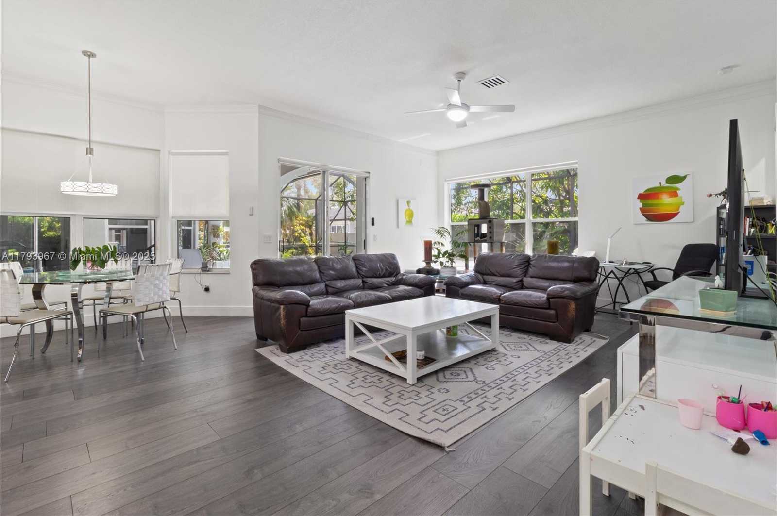 Small Image of 1046 SOUTH WEST 159TH WAY, Pembroke Pines Number 9