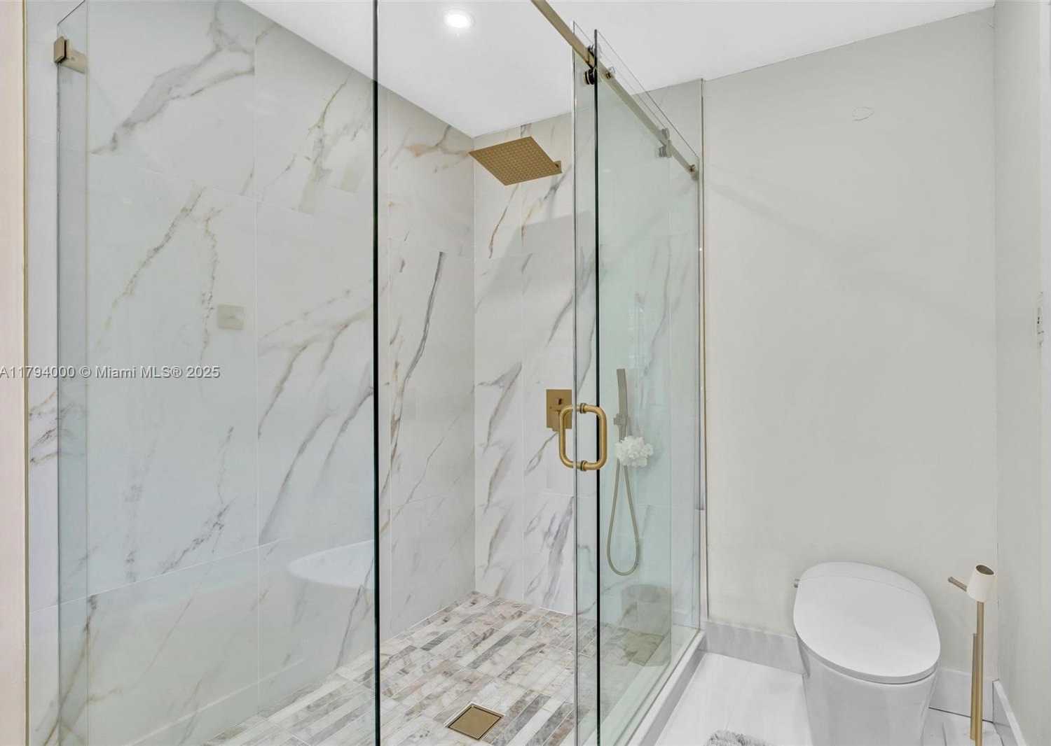 Small Image of 1402 FLETCHER ST, Hollywood Number 12