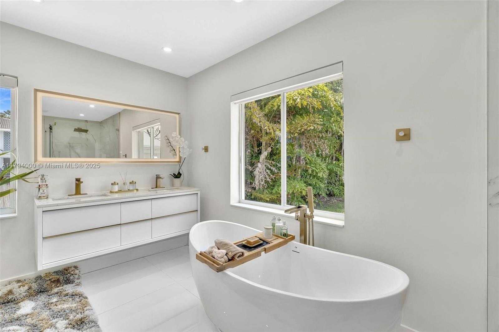Small Image of 1402 FLETCHER ST, Hollywood Number 13