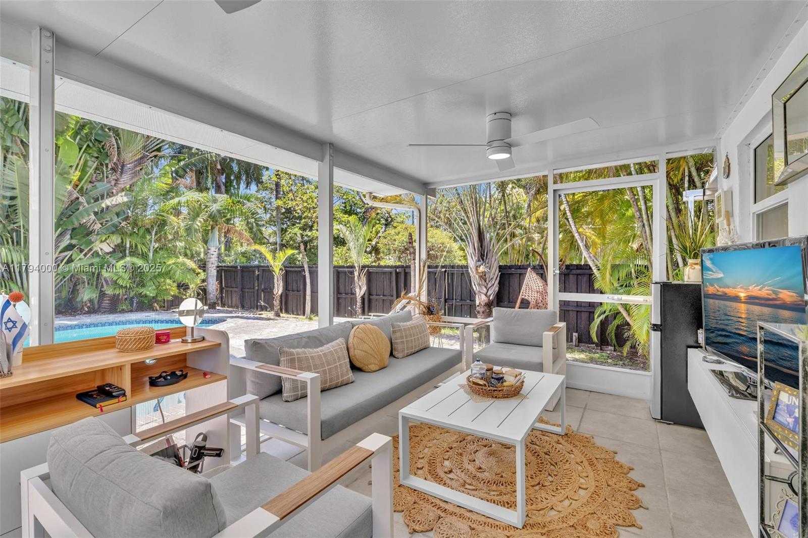 Small Image of 1402 FLETCHER ST, Hollywood Number 14