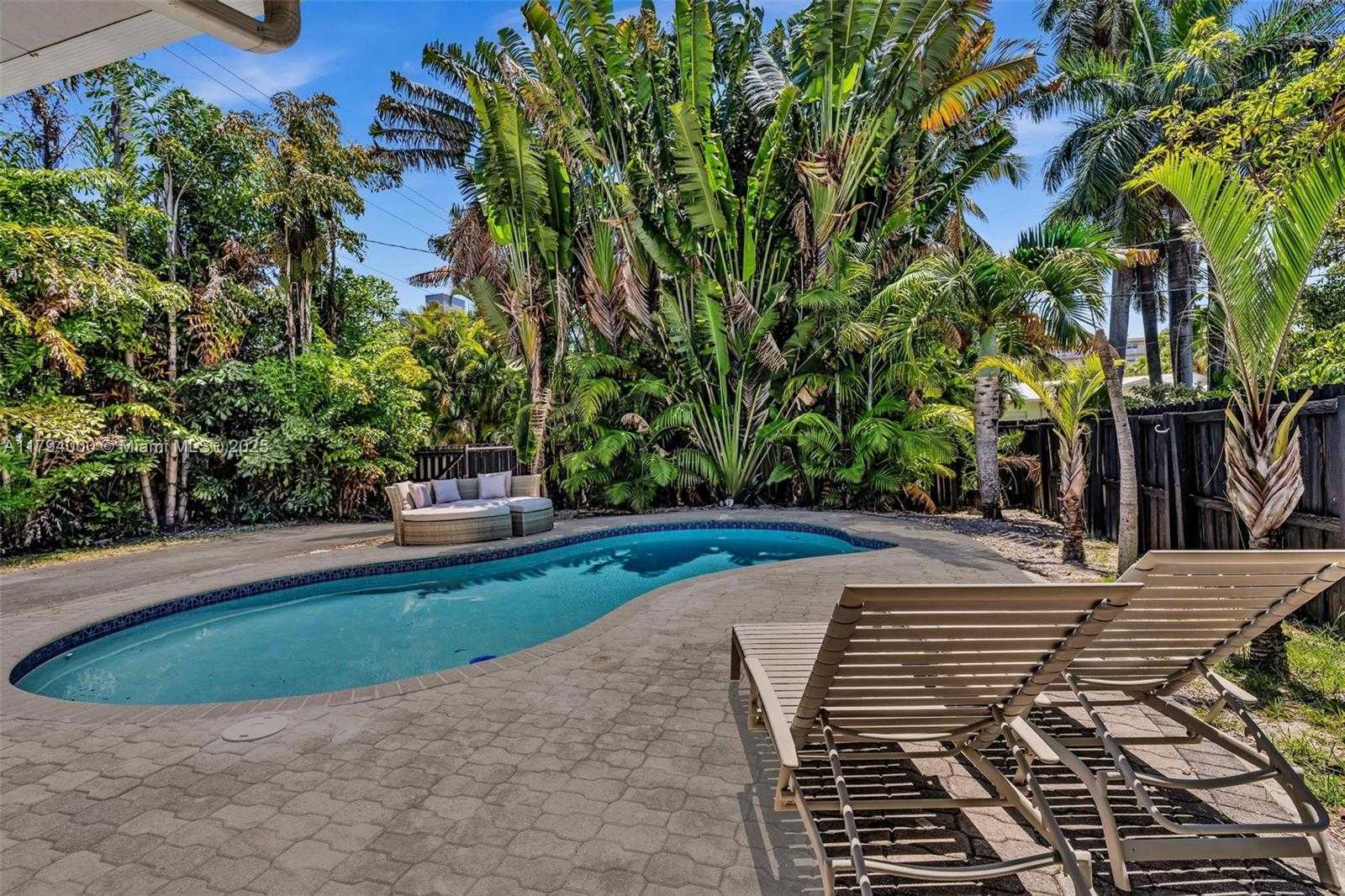 Small Image of 1402 FLETCHER ST, Hollywood Number 18