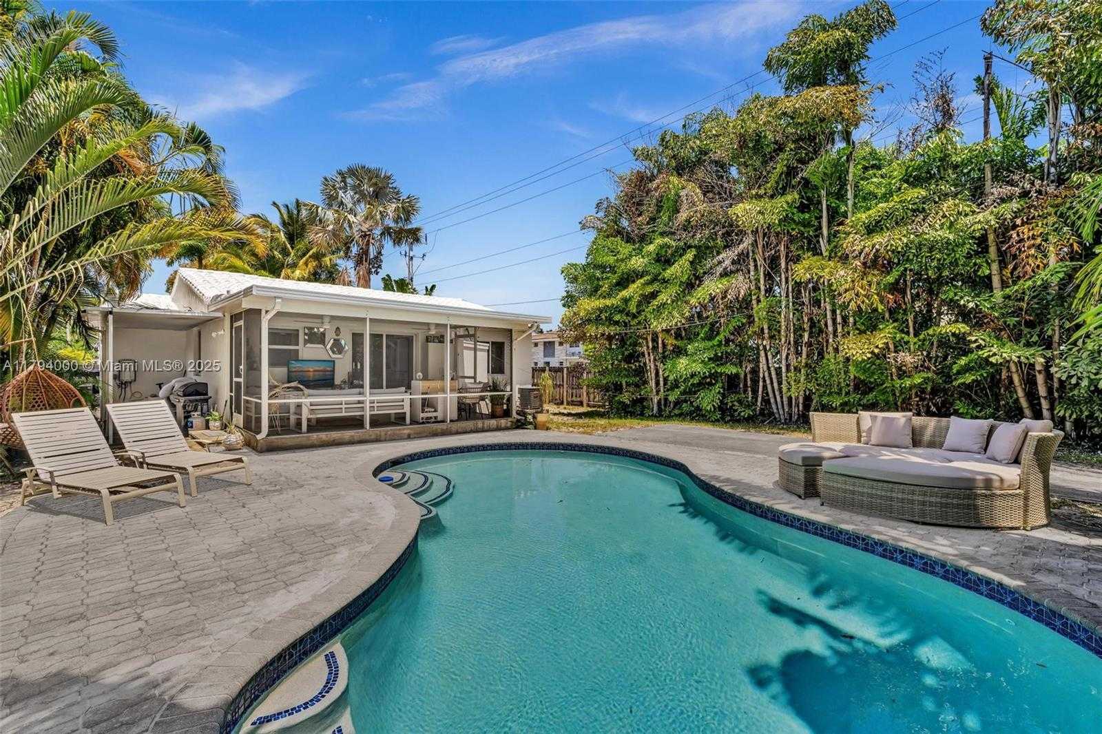 Small Image of 1402 FLETCHER ST, Hollywood Number 22