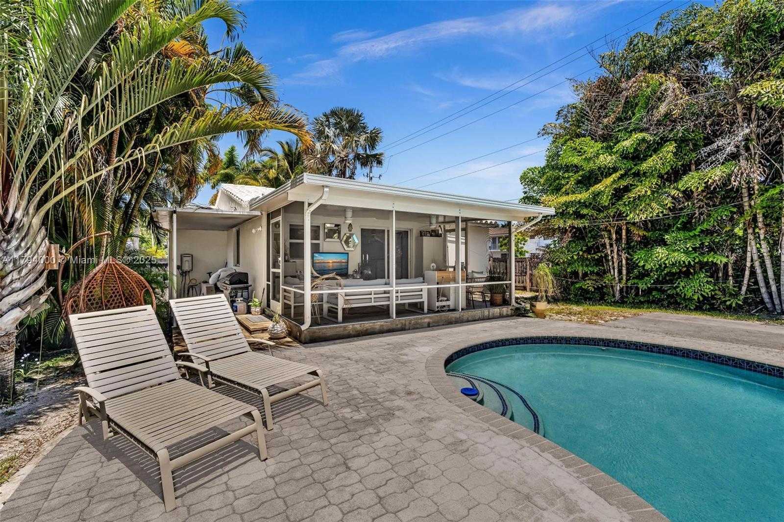 Small Image of 1402 FLETCHER ST, Hollywood Number 23