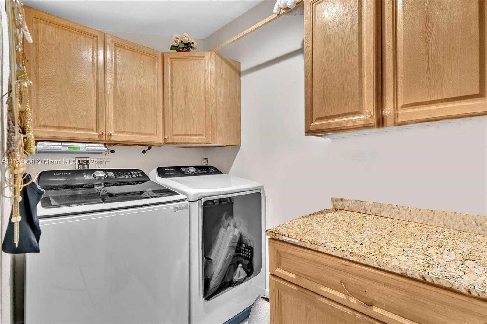 Small Image of 1402 FLETCHER ST, Hollywood Number 26