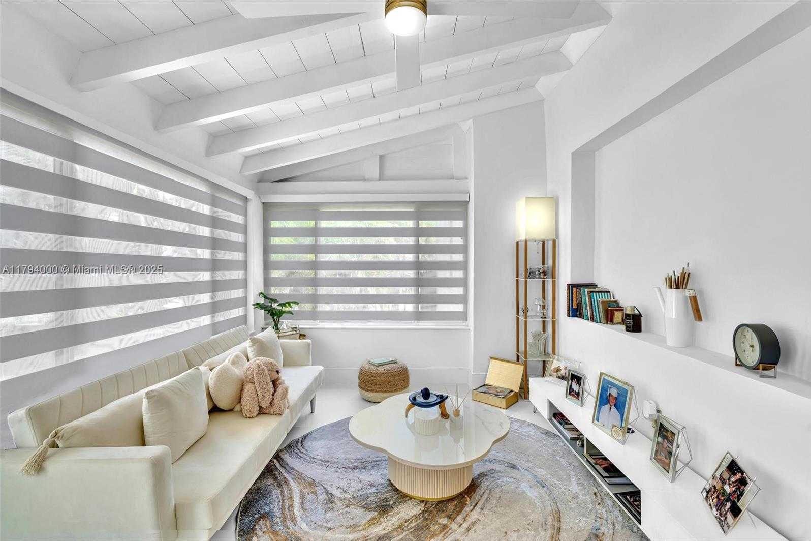Small Image of 1402 FLETCHER ST, Hollywood Number 27