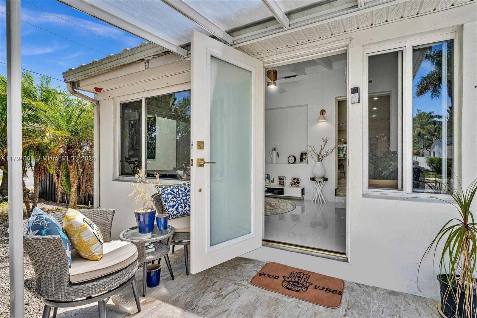 Small Image of 1402 FLETCHER ST, Hollywood Number 37