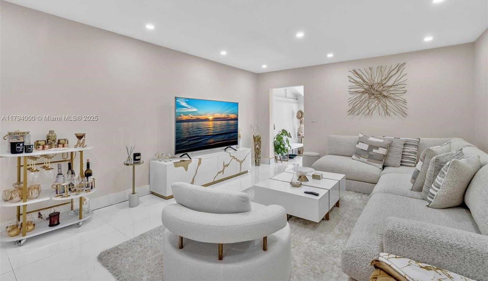 Small Image of 1402 FLETCHER ST, Hollywood Number 38