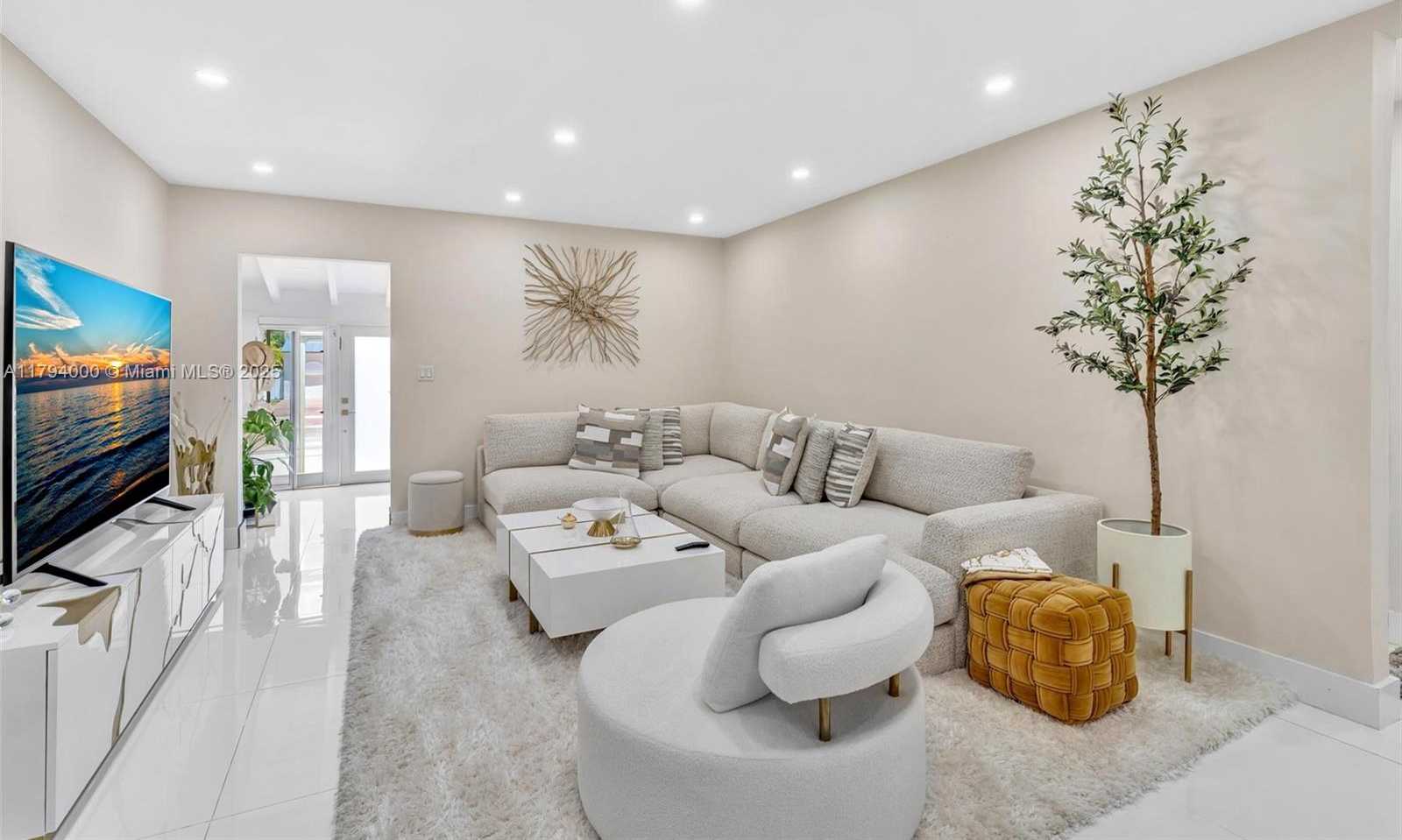 Small Image of 1402 FLETCHER ST, Hollywood Number 39