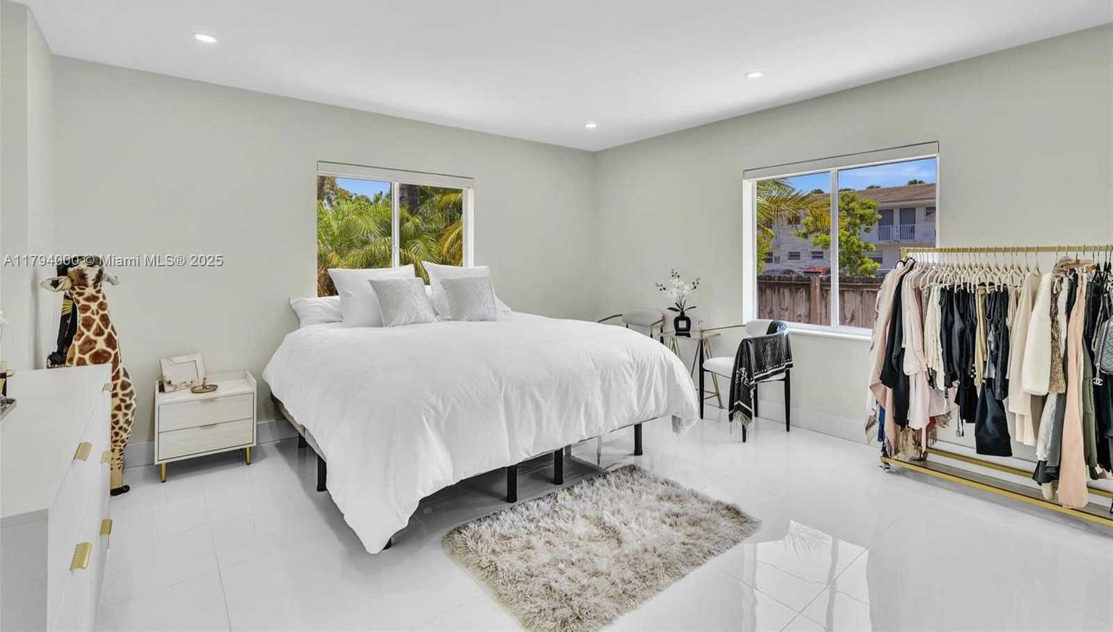 Small Image of 1402 FLETCHER ST, Hollywood Number 5