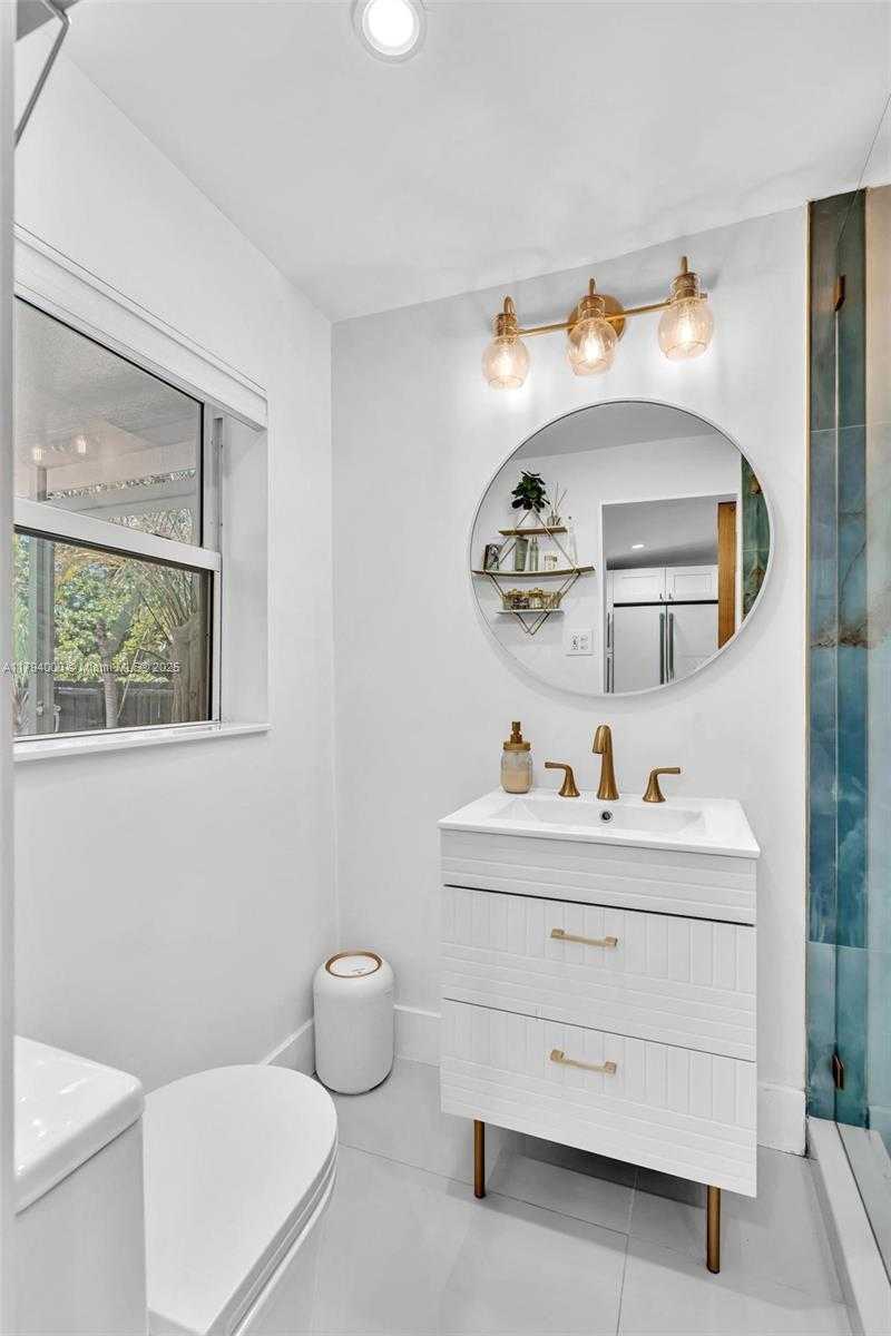 Small Image of 1402 FLETCHER ST, Hollywood Number 52
