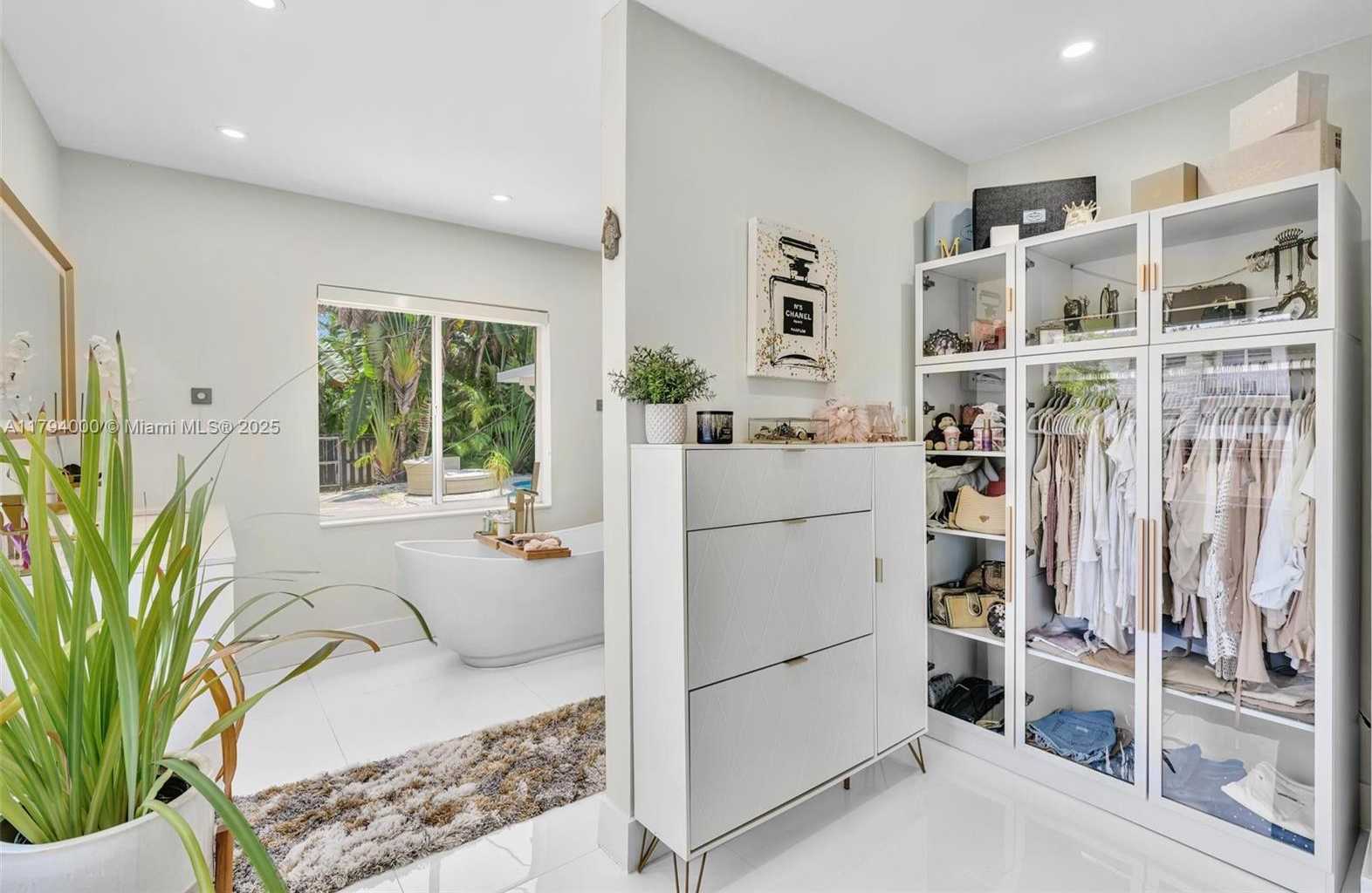 Small Image of 1402 FLETCHER ST, Hollywood Number 8