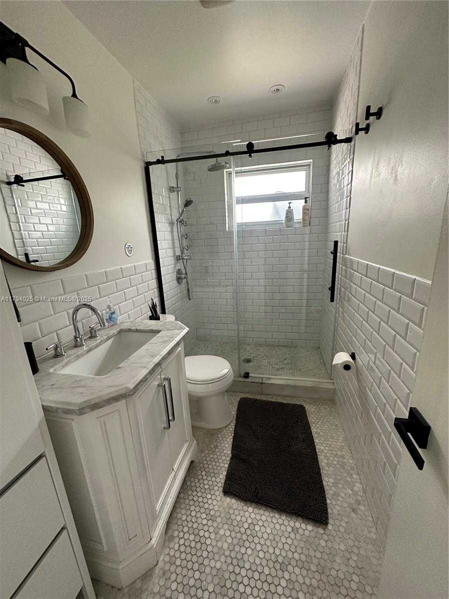 Small Image of 737 NORTH EAST 16TH ST, Fort Lauderdale Number 17