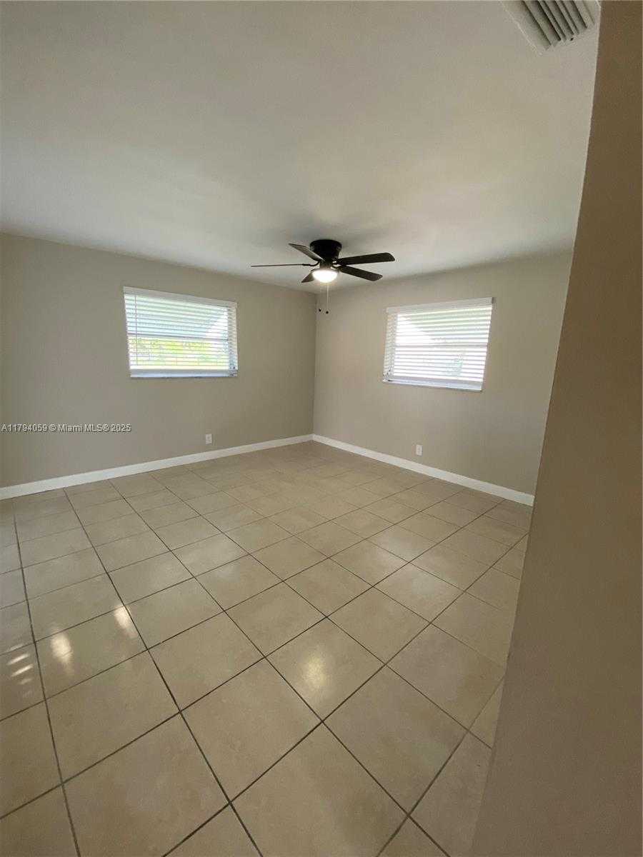 Small Image of 5009 NORTH WEST 51ST CT, Tamarac Number 23