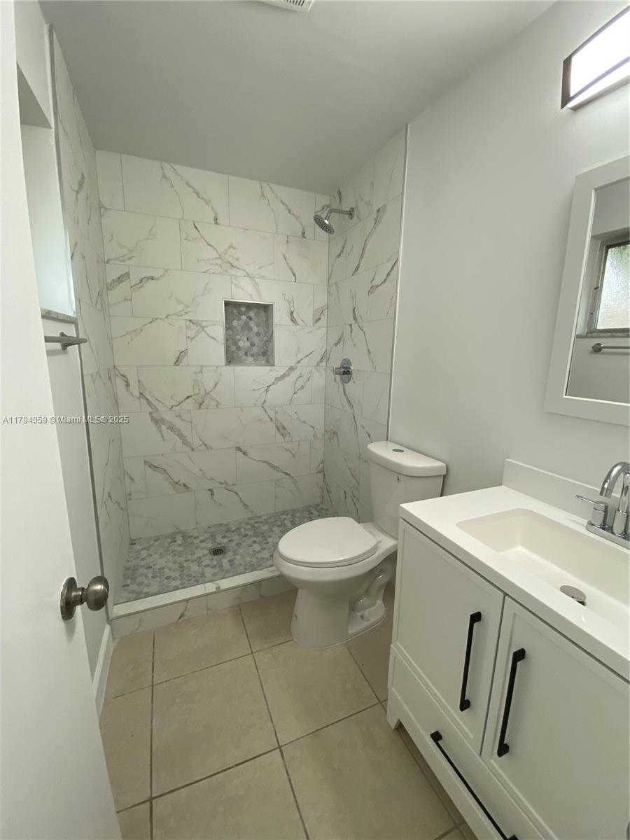 Small Image of 5009 NORTH WEST 51ST CT, Tamarac Number 25
