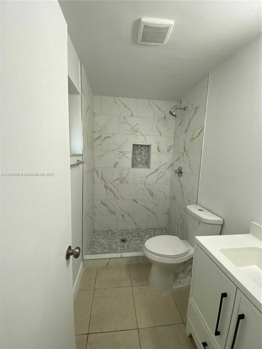 Small Image of 5009 NORTH WEST 51ST CT, Tamarac Number 27