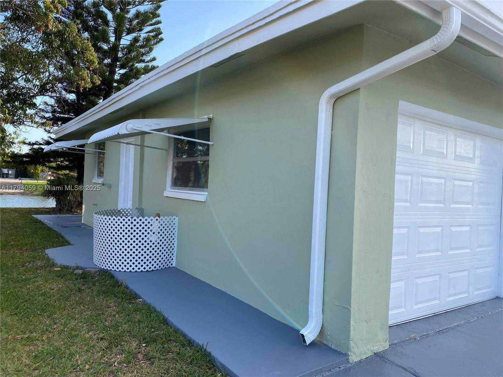Small Image of 5009 NORTH WEST 51ST CT, Tamarac Number 4