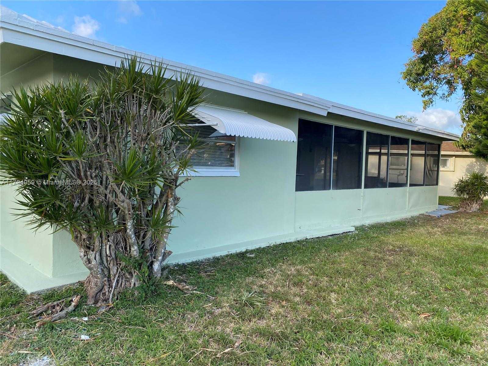 Small Image of 5009 NORTH WEST 51ST CT, Tamarac Number 6
