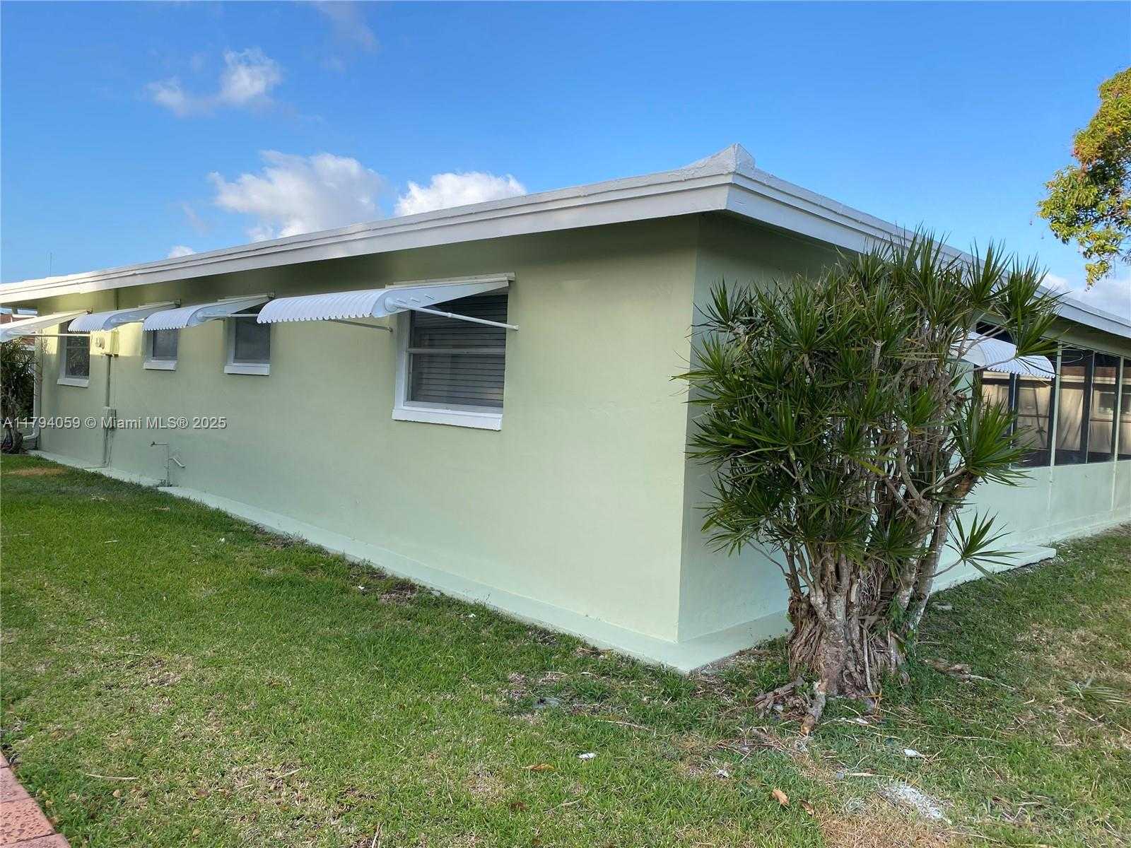Small Image of 5009 NORTH WEST 51ST CT, Tamarac Number 9