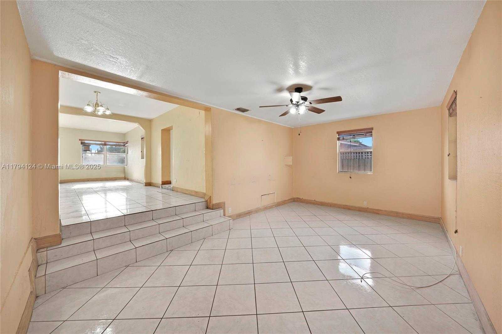 Small Image of 4241 WEST 1ST AVE, Hialeah Number 12