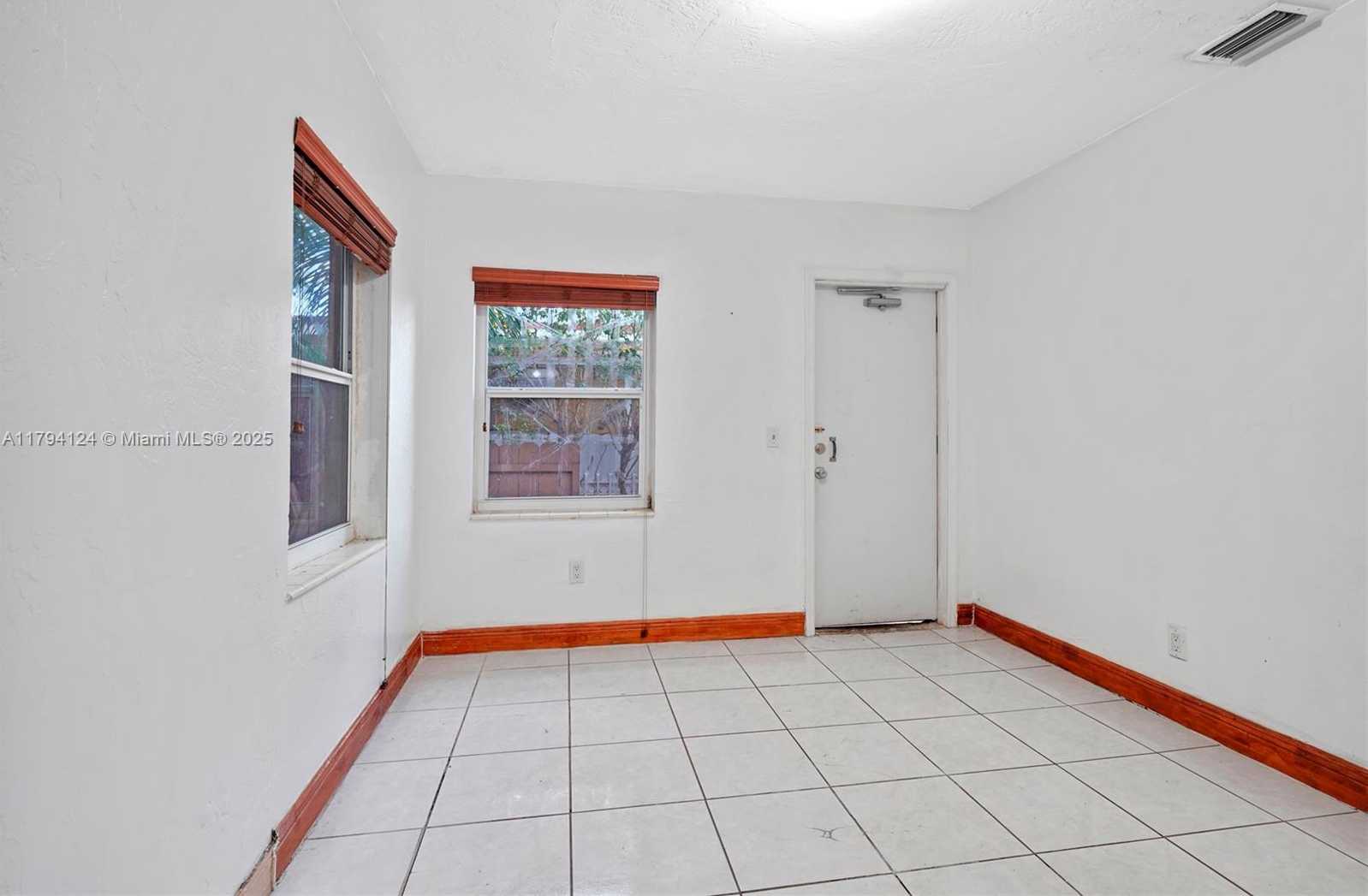 Small Image of 4241 WEST 1ST AVE, Hialeah Number 19