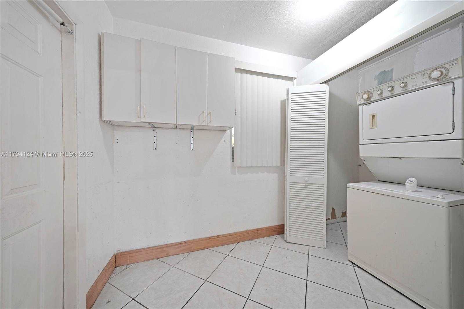 Small Image of 4241 WEST 1ST AVE, Hialeah Number 22