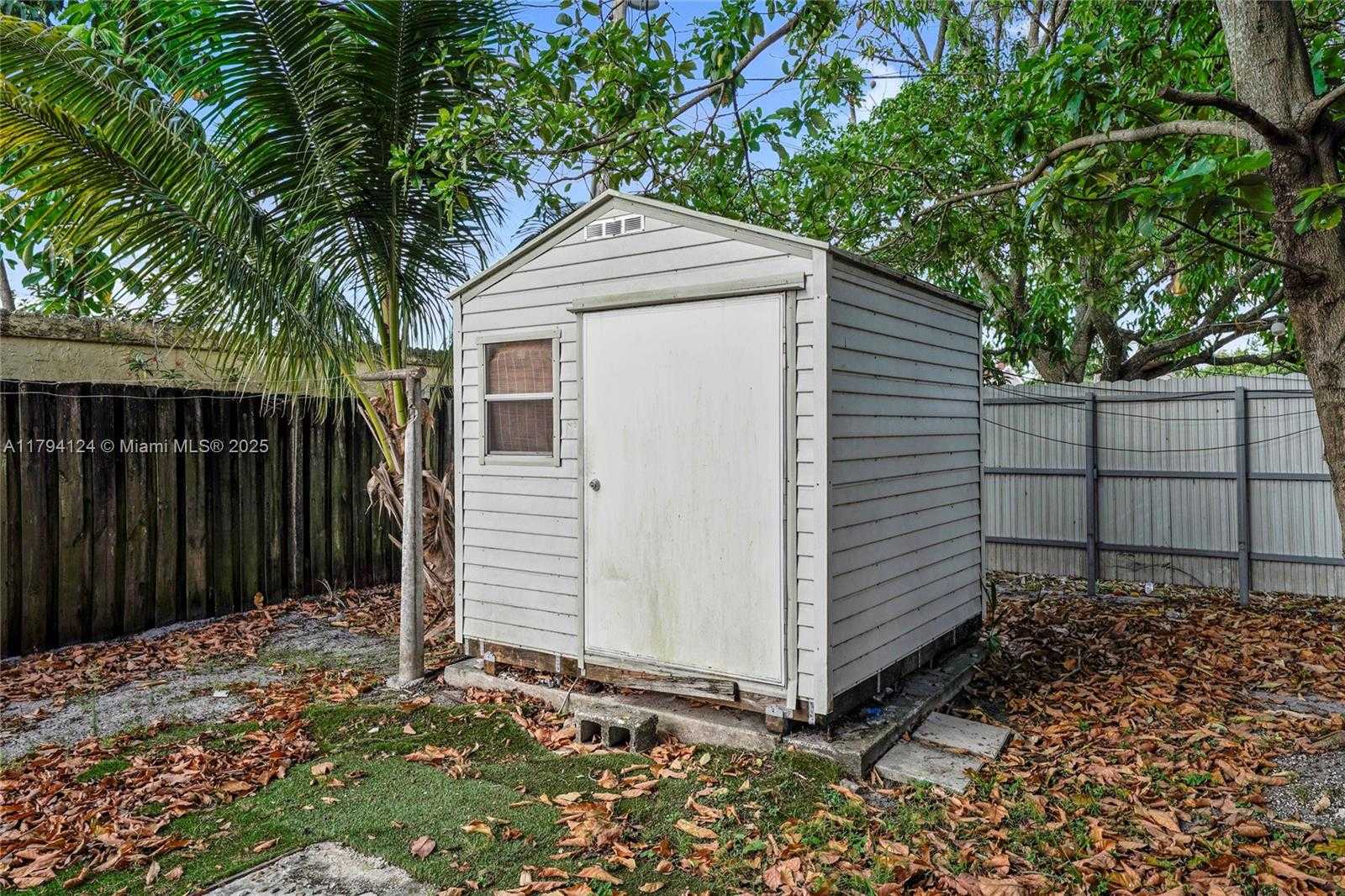 Small Image of 4241 WEST 1ST AVE, Hialeah Number 32