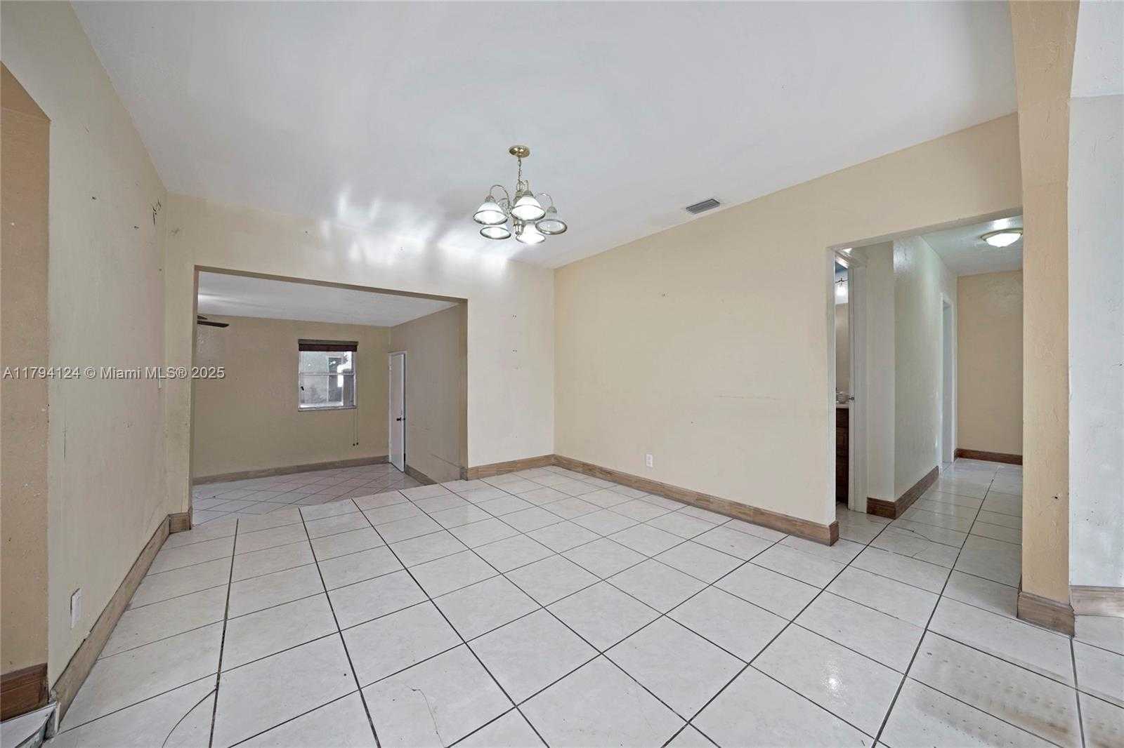 Small Image of 4241 WEST 1ST AVE, Hialeah Number 8